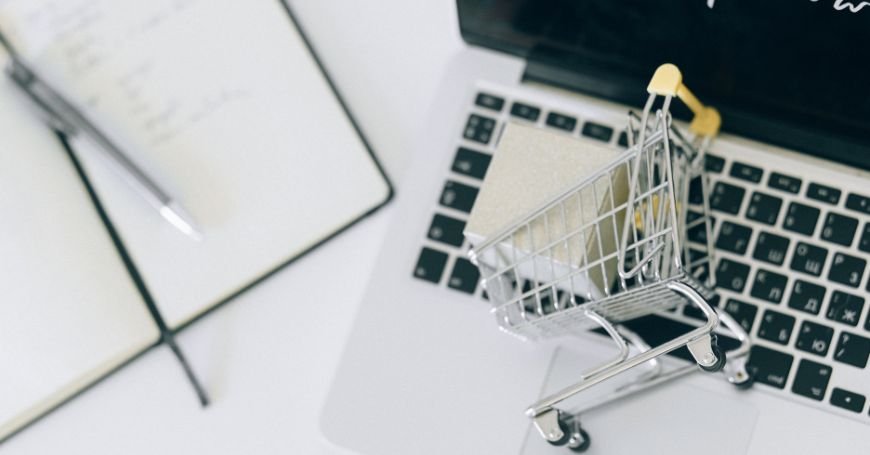 Scopri tutto sul content marketing per e-commerce: strategie, tecniche di scrittura persuasiva e strumenti pratici per aumentare le vendite online attraverso contenuti efficaci.